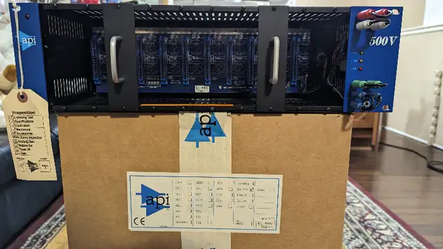 API 500 vpr 10 space rack with Stereo Link Mod. in Pro Audio & Recording Equipment in City of Toronto - Image 5