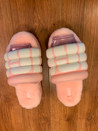 Ladies Ugg sandals