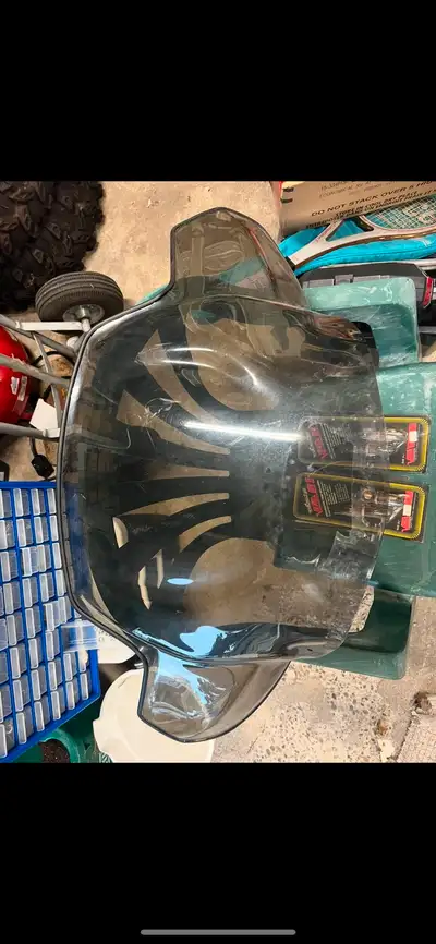 excellent shape mounts to dash
