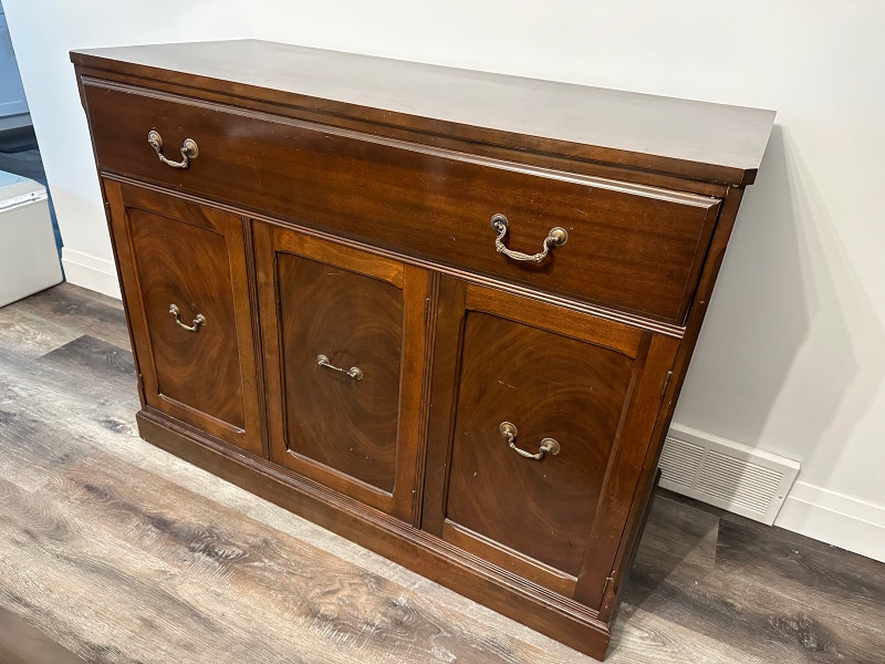 Buffet and dining table Dining Tables & Sets St. Catharines Kijiji