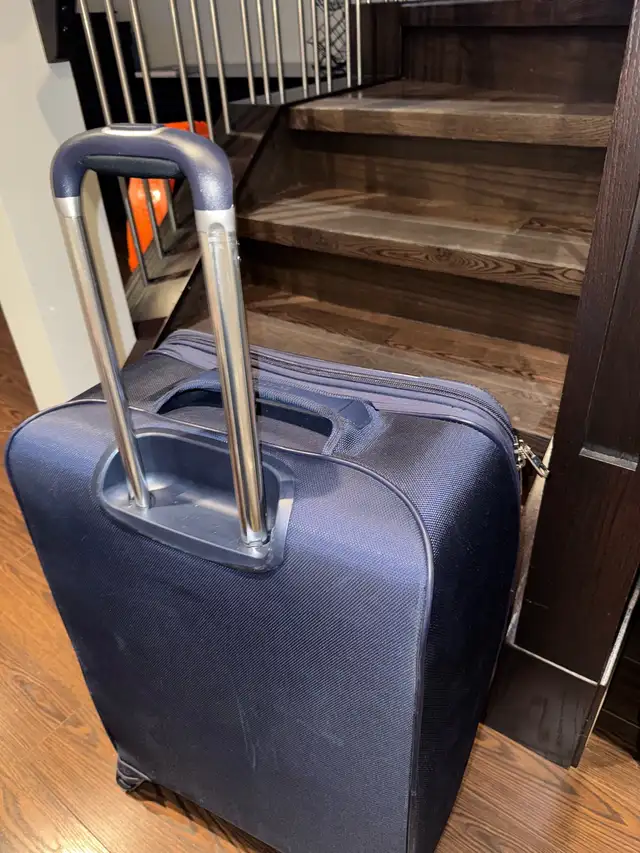 Sameonite luggages in Bags & Luggage in Calgary - Image 3