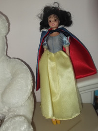 poupee blanche neige