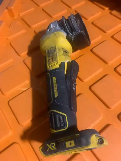 Excellent working condition. Tool only. Other tools and batteries available