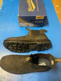 Blundstone safety boots