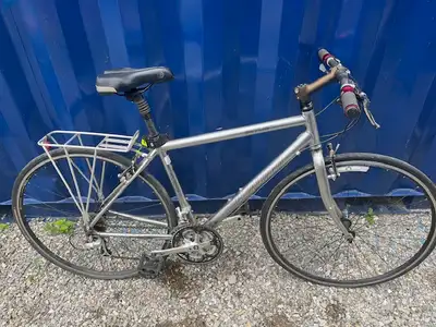 Sirius Sport road bike, View more