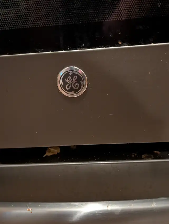 A vendre laveuse -secheuse-frigidaire et fourneau in Refrigerators in Lanaudière - Image 7