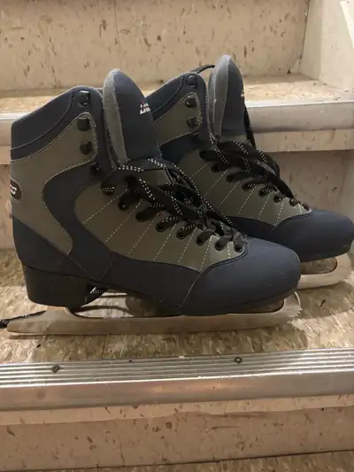 Linwood Skates - Ladies Sz 6, View more