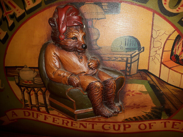 Rare ~ Paddington Bear Tea House 3-D Bear Wood Sign in Arts & Collectibles in Vancouver - Image 2