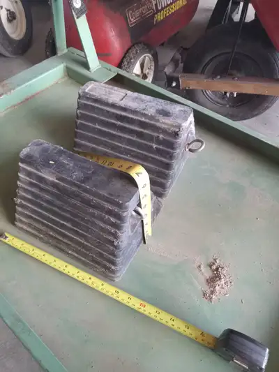 Heavy-duty  rubber chocks ( 2 ), View more