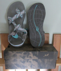 Women's Chaco Sandals Size 10