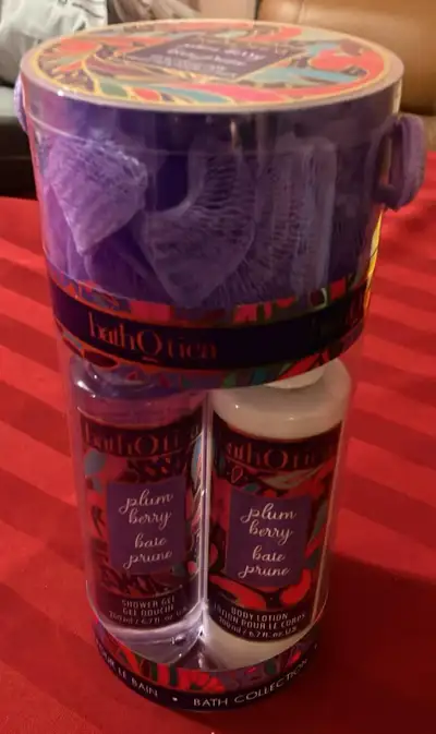 Bath Otica Plum Berry Bath Set (New), View more