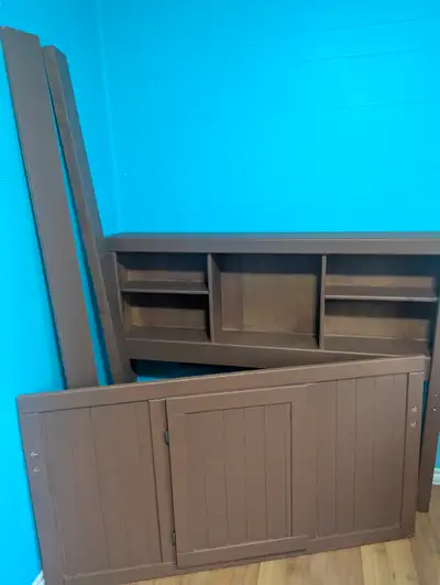 Double Bed Frame with 4 drawers Pick up Huntington Hills