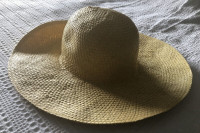 Woman's Sun/Beach Straw Hat - Large Size