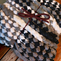 Chunky knitted blanket