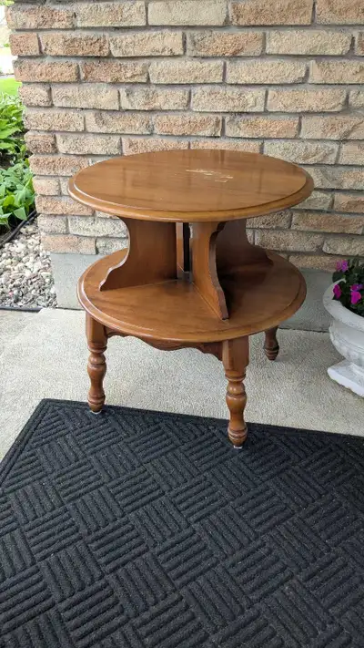 Maple round table, View more