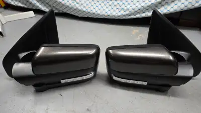 this set of side mirrors was removed from tuxedo black, special edition 502a fully loaded. mirrors a...