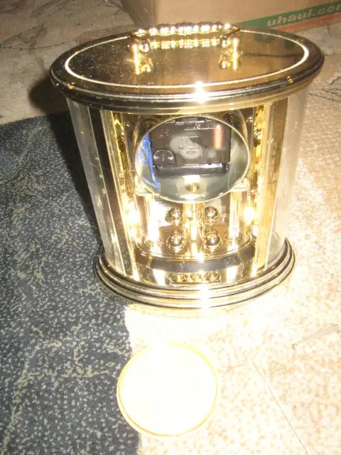Bulova Westminster Table Clock with Batteries in Home Décor & Accents in Ottawa - Image 7