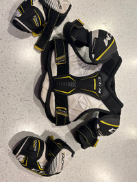 Ccm shoulder and elbow pads