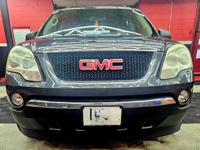 2012 gmc acadia New stereo Bran new front and back brakes 230000 km Engine and tranny great shape AW...