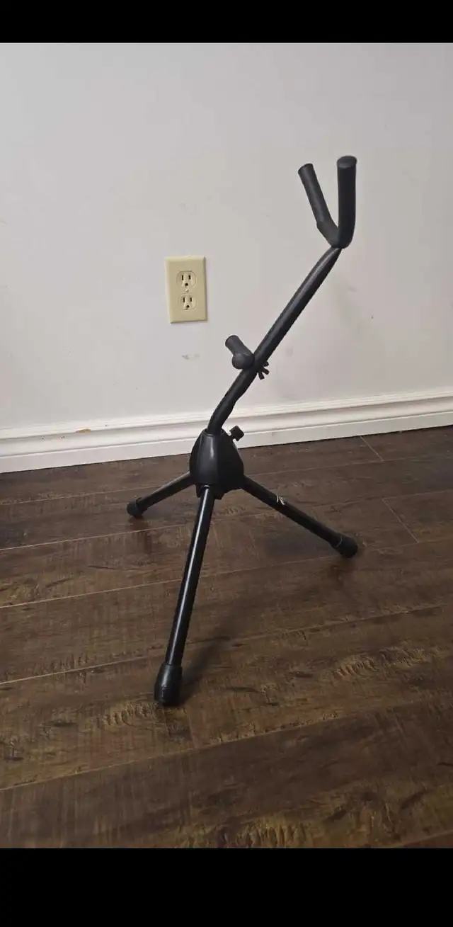 Profile Saxophone Stand