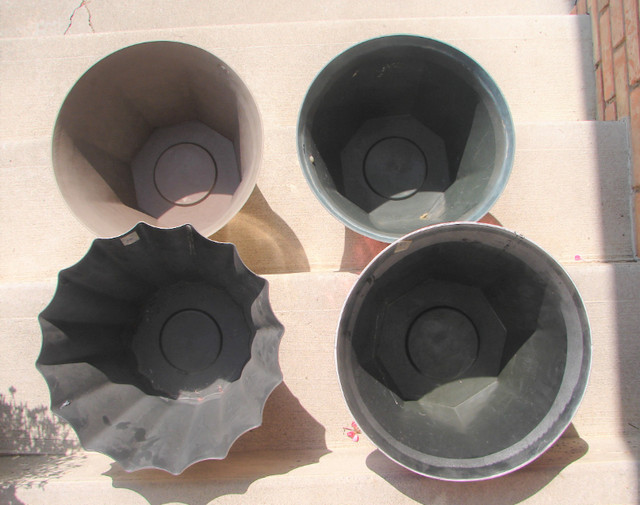 Decorative Pots in Home Décor & Accents in Strathcona County - Image 2