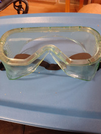 Lunettes de securite/Safety glasses and goggles