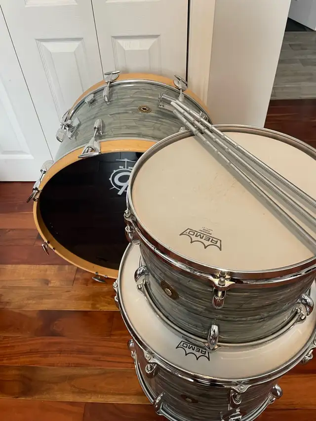 1966 Gretsch Round Badge Drum Kit in Drums & Percussion in Sudbury - Image 5