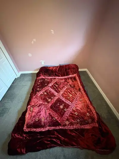 Utilities and Wifi Included Smartlock Entry Weekly rent is $200 (only available until June 15 •Buses...