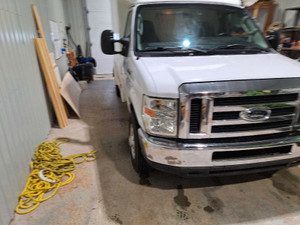 2009 Ford E 350