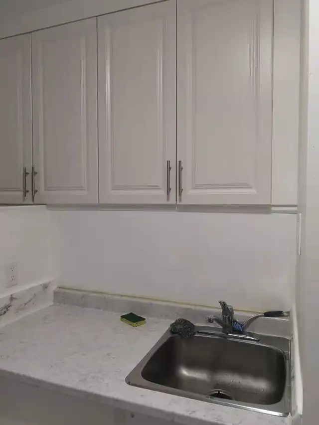 A bachelor on the second floor near Yonge St/ Finch Ave.63760493126787122