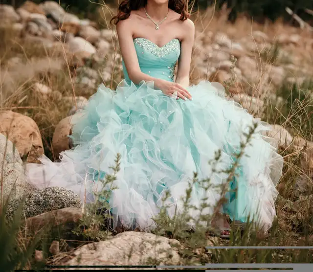Ombré grad dress with leg slit in Women's - Dresses & Skirts in Medicine Hat - Image 10