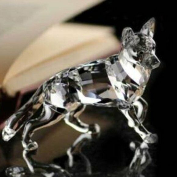 SWAROVSKI Crystal GERMAN SHEPHERD Dog Figurine MINT IN BOX in Arts & Collectibles in Thunder Bay