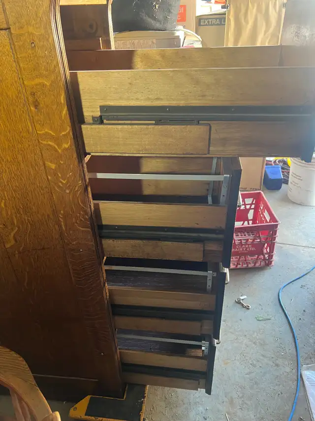 Oak filing cabinet in Bookcases & Shelving Units in Hamilton - Image 3