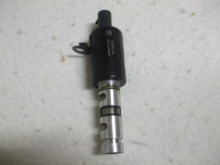 Variable Camshaft Timing Solenoid/Actuator - Left