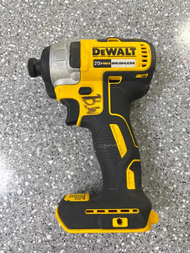 Dewalt DCF787 20V Impact Brushless *Tool Only* in Power Tools in Oshawa / Durham Region - Image 2