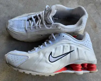 Nike Shox R4, Size 7, View more