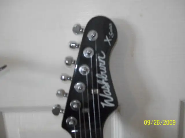 Washburn Electric Guitar in Guitars in Sault Ste. Marie - Image 5