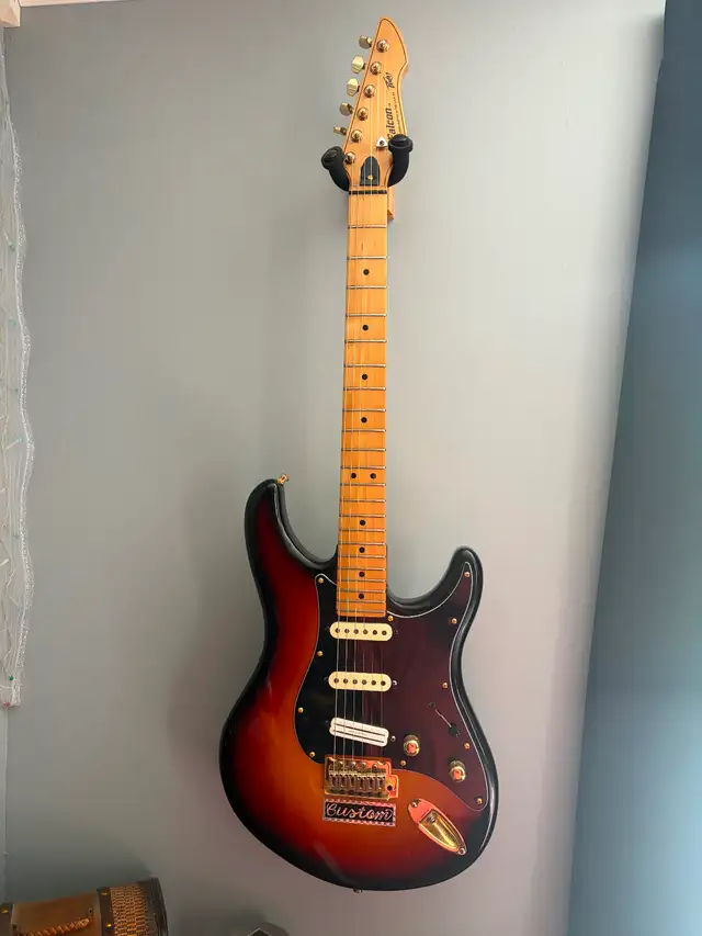 Lead guitar