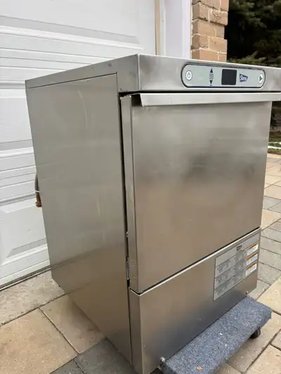 Refurbished and tested by professional dishwashers technician Hobart stero high temperature dishwash...