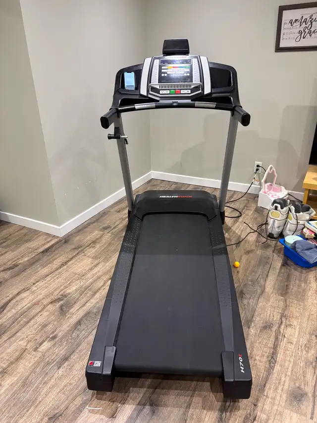 Treadmill (HealthRider H70e) in Exercise Equipment in Markham / York Region - Image 3