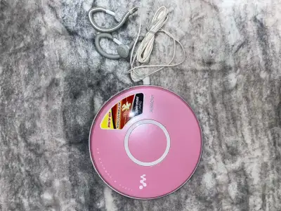 Sony CD-Walkman D-EJ011 If interested contact 289-339-5580