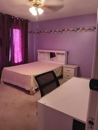 Private Room with private washroom for rent in mississauga. Close to heartland center.,grocery store...