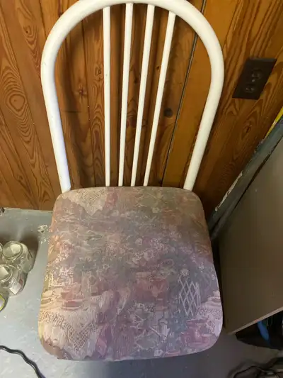 Chaise de cuisine blanche, View more