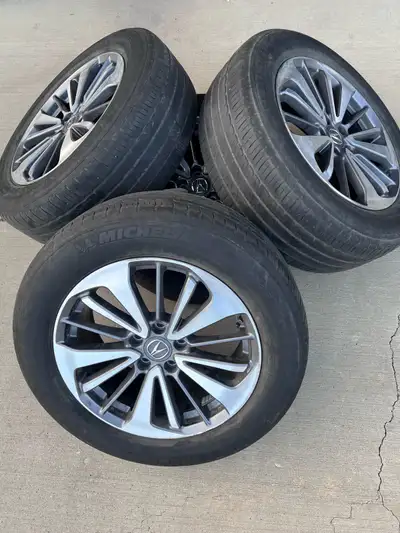 Selling a set of Acura rims/ sensors/ tires (from 2018 rdx) Size is 18inch by 7 1/2 wide. Bolt patte...