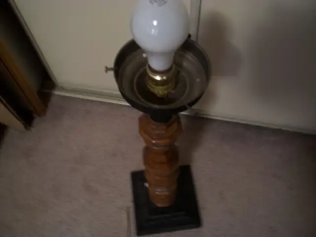 VINTAGE LEVITON LAMP in Indoor Lighting & Fans in City of Toronto - Image 6