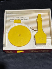 Vintage 1971 Fisher Price Record Player Music Box 995 Tested