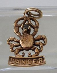 10K GOLD charm CRAB Cancer Zodiac JULY Sign 1970s VINTAGE