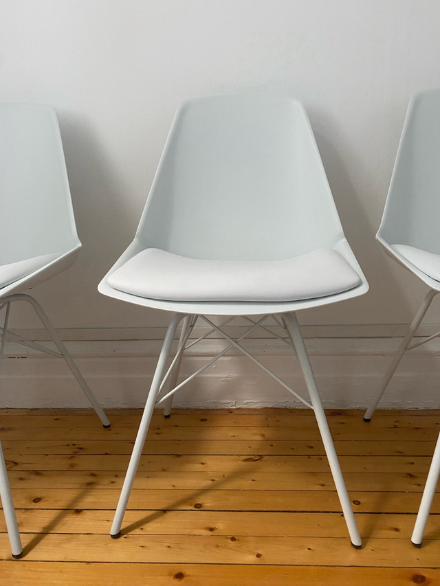 ANJO Dining Chairs White dans Chaises, Fauteuils inclinables  à Ville de Montréal - Image 2