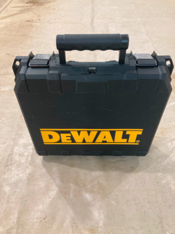 18 volt Dewalt drill in Power Tools in Nipawin - Image 2