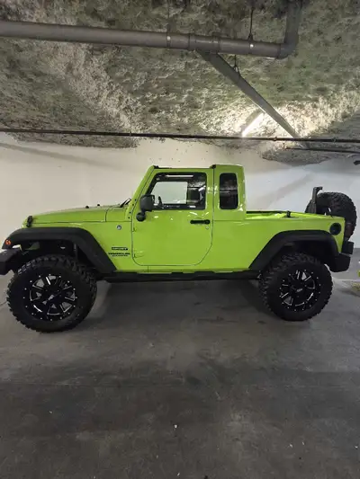 Rare! Rare! Rare! 2013 JK8 with only 9700 original kilometers. Show room condition! Absolutely mint...